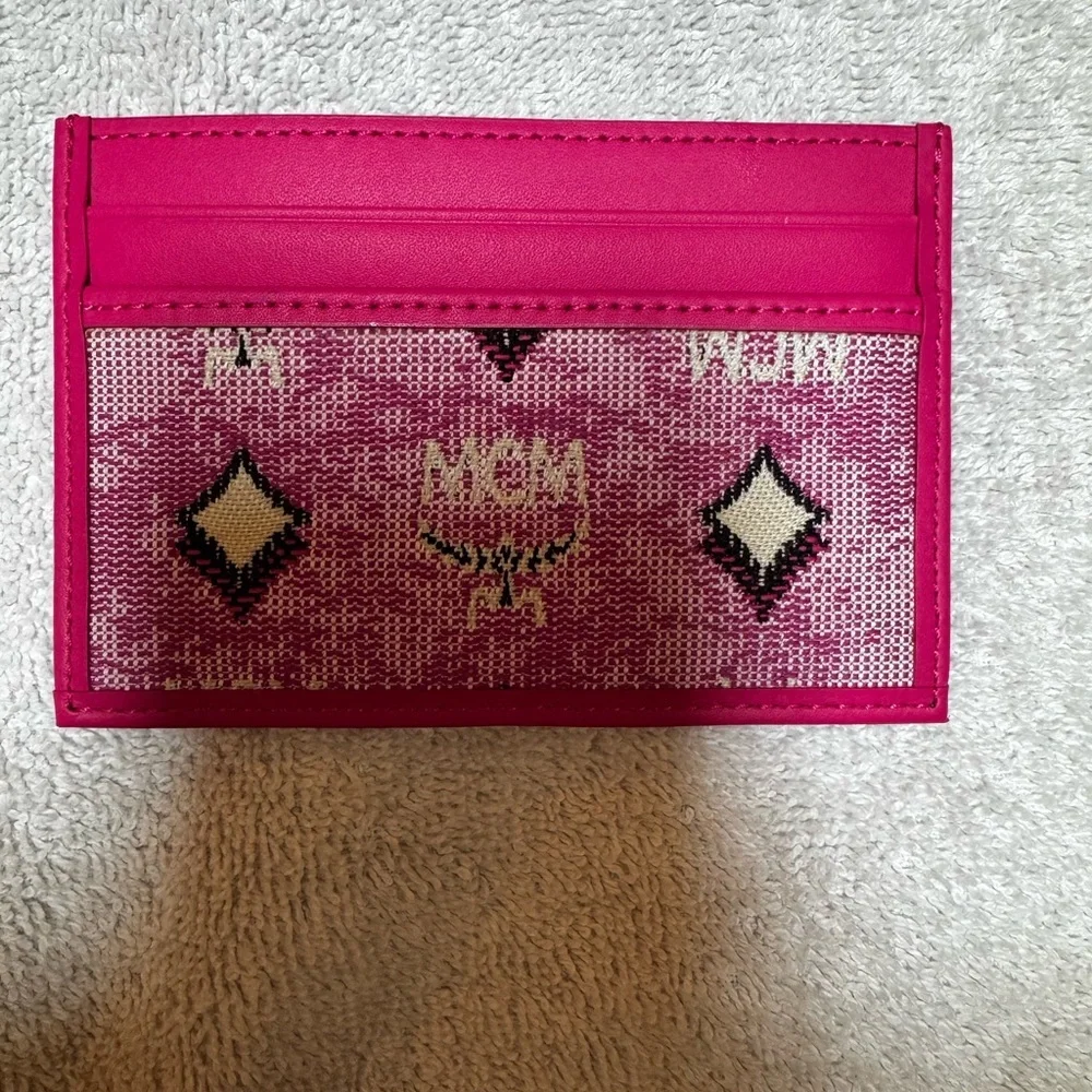 MCM Pink and White Card Holder NWT ALL INCLUSIVE